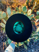 Load image into Gallery viewer, Silas