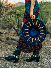 Load image into Gallery viewer, Lumen