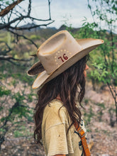 Load image into Gallery viewer, Americana