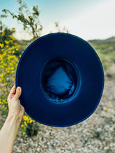 Load image into Gallery viewer, Sirius