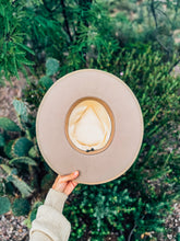 Load image into Gallery viewer, Meadow